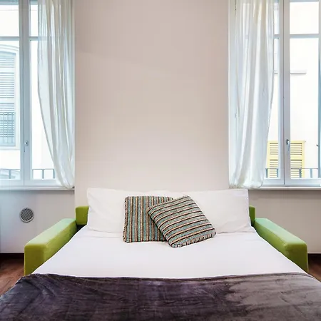 In One - By Myhomeincomo Apartman Como